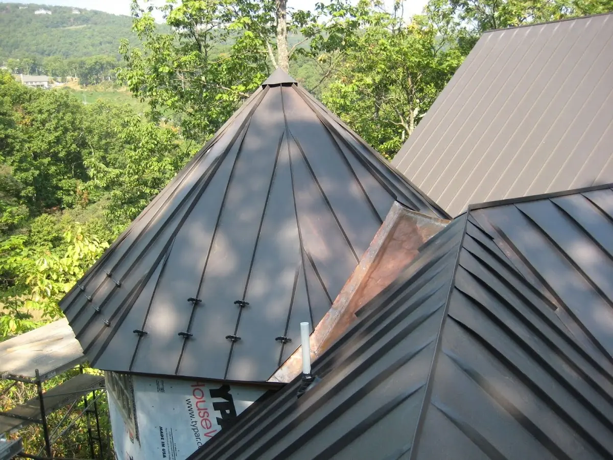 Professional Gutter Cleaning by Craftsman Roofing in Clarkston Heights-Vineland